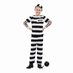 Niño de frente sonriendo con las manos en las caderas luciendo el disfraz de preso tattoo infantil compuesto por traje a rayas blancas y negras con placa numerada, mangas de tatuajes en los brazos y gorro de la tienda Disfraces Lucero.
