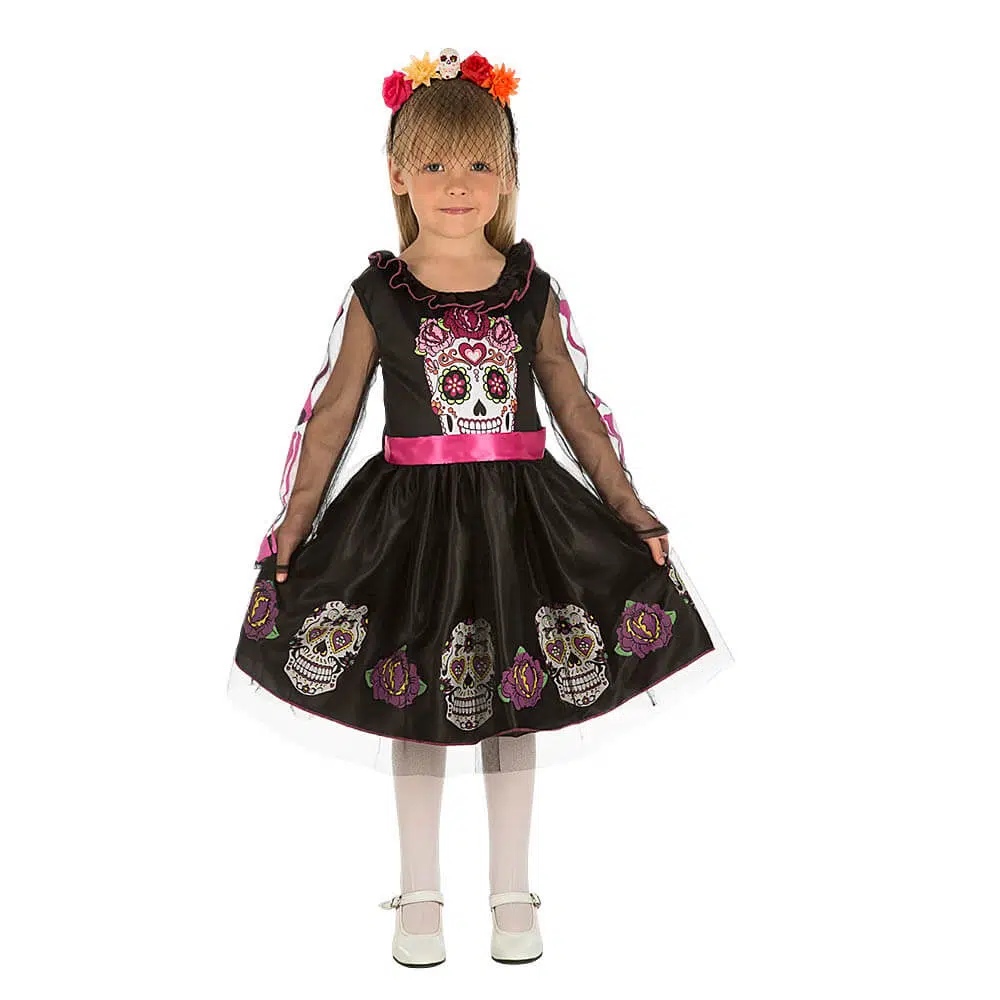Niña luciendo disfraz de Calaverita Catrina del Día de los Muertos con vestido negro y detalles coloridos de Disfraces Lucero.