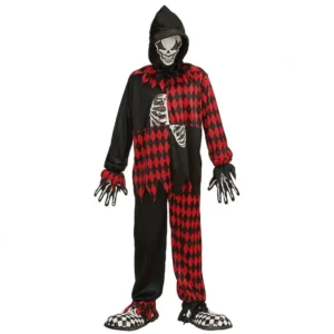 Niño posando con disfraz de Bufón Malvado infantil con estampado de rombos rojos y negros y máscara de calavera con capucha de Disfraces Lucero.