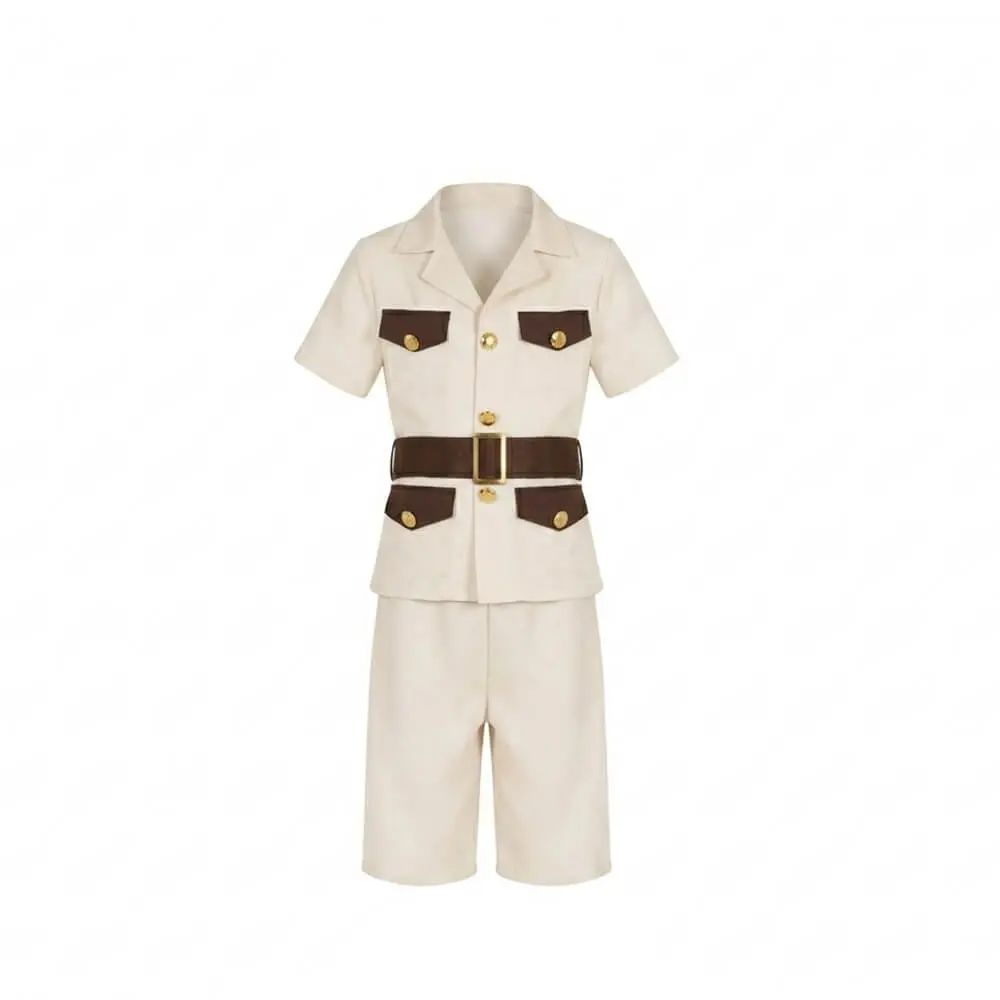 Traje de disfraz de cazador explorador infantil compuesto por chaqueta beige de manga corta con bolsillos marrones, botones dorados, cinturón a juego y pantalón corto, de Disfraces Lucero Madrid.