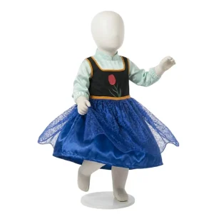 Maniquí infantil modelando el disfraz de la princesa Ana que consta de un vestido con blusa azul claro, corpiño negro con tulipán rosa bordado y falda azul satinada con sobrefalda de encaje calado, de Disfraces Lucero.
