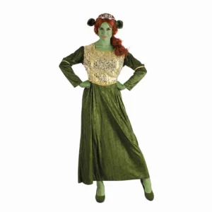 Mujer de frente posando con los brazos en jarras luciendo el disfraz de ogresa adulto compuesto por vestido largo de terciopelo verde con pecho brocado dorado y diadema con orejas de la tienda Disfraces Lucero.