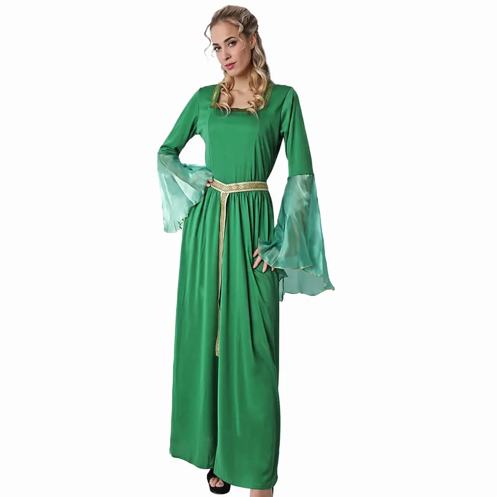 Mujer de frente posando con una mano en la cadera luciendo el disfraz de princesa medieval verde para adulto compuesto por un vestido largo verde esmeralda con mangas acampanadas de gasa y cinturón dorado de la tienda Disfraces Lucero.