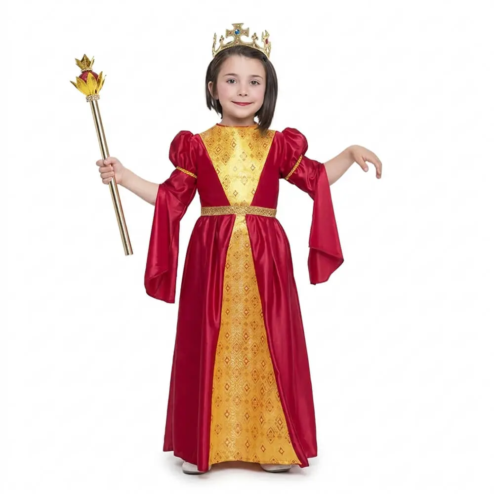 Niña sonriente posando con un disfraz de princesa medieval infantil que consta de un vestido largo satinado de color rojo granate con mangas acampanadas y un panel frontal de color dorado brillante, de Disfraces Lucero.
