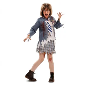 Niña posando con disfraz de Estudiante Zombie infantil compuesto por chaqueta gris sangrienta, falda a cuadros y corbata de Disfraces Lucero.