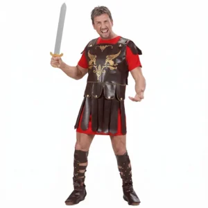 Hombre de frente con gesto desafiante sosteniendo una espada y un escudo de juguete mientras luce el disfraz de gladiador romano adulto con túnica blanca, coraza marrón y cubrebotas de la tienda Disfraces Lucero.