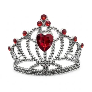 Corona de princesa de plástico plateado tipo diadema con una gran joya central plástica roja con forma de corazón, de la tienda Disfraces Lucero.