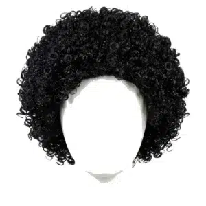 Peluca rizada negra con volumen sobre maniquí blanco, fondo blanco
