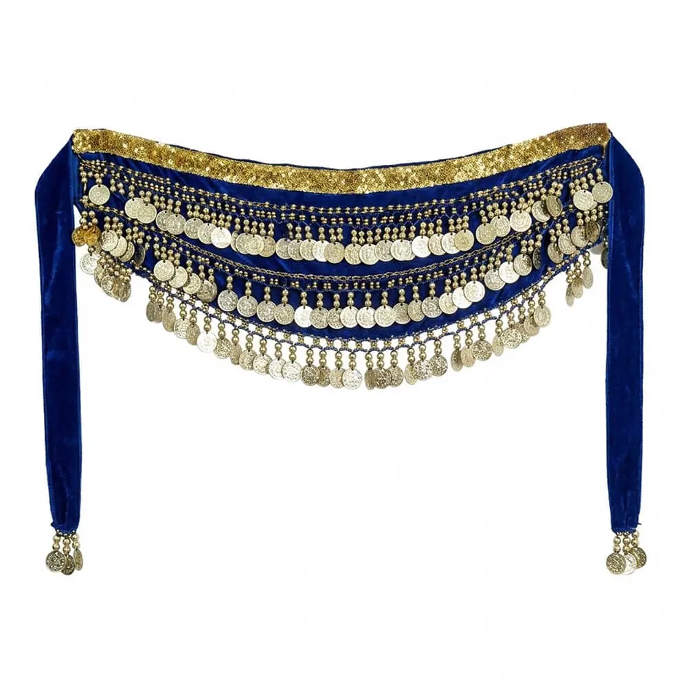Cinturón de tela azul para danza del vientre decorado con lentejuelas y múltiples hileras de monedas doradas colgantes de la tienda Disfraces Lucero.